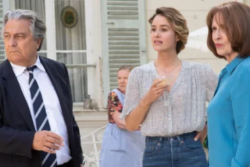 Claude, Ségolène et Marie pendant la fête familiale dans Qu’est-ce qu’on a tous fait au Bon Dieu ?