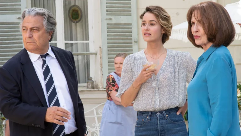 Claude, Ségolène et Marie pendant la fête familiale dans Qu’est-ce qu’on a tous fait au Bon Dieu ?