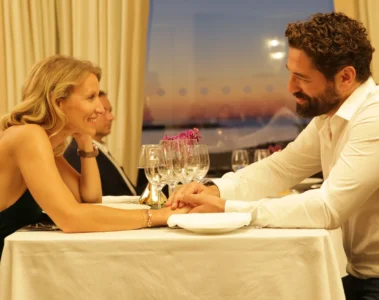 Béatrice et Frédéric à table dans Chamboultout