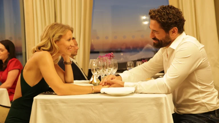 Béatrice et Frédéric à table dans Chamboultout