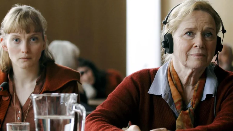 Katrine et Åse lors d’une audience dans D’une vie à l’autre