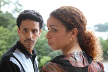 Sami Bouajila et Nozha Khouadra dans Omar m’a tuer