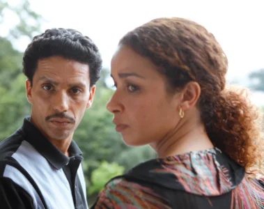 Sami Bouajila et Nozha Khouadra dans Omar m’a tuer