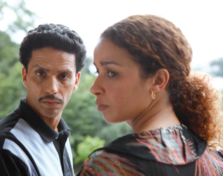 Sami Bouajila et Nozha Khouadra dans Omar m’a tuer